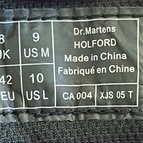 Dr, Martens (Holford) winter boots (size 9 MAN) - Picture 5 of 5